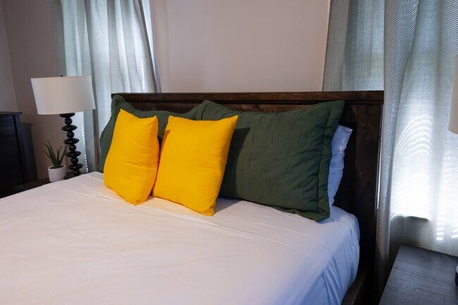 Building Photo - Honey Hive