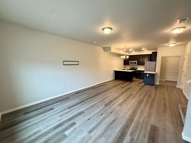 Building Photo - Beautiful 3 bed/ 2.5 bath Townhome in Berthoud