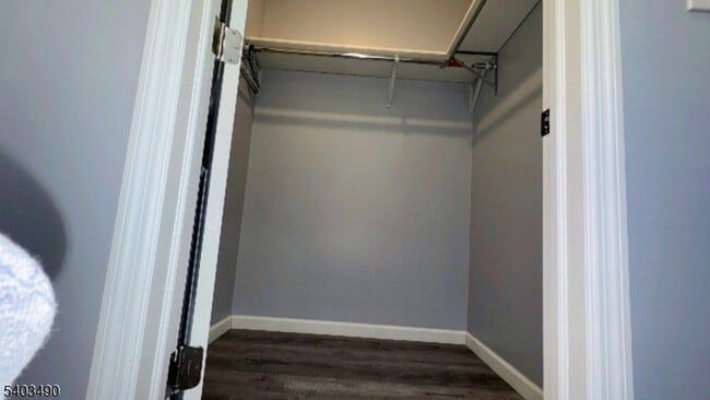 Building Photo - 736 E 28th St