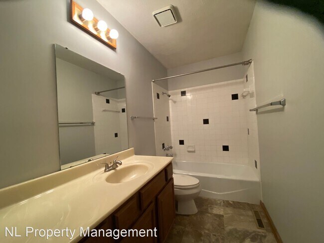 Building Photo - 2 br, 2 bath House - 3523 Comstock Ave.