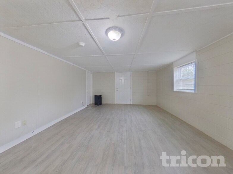 Building Photo - 3964 Cindy Dr