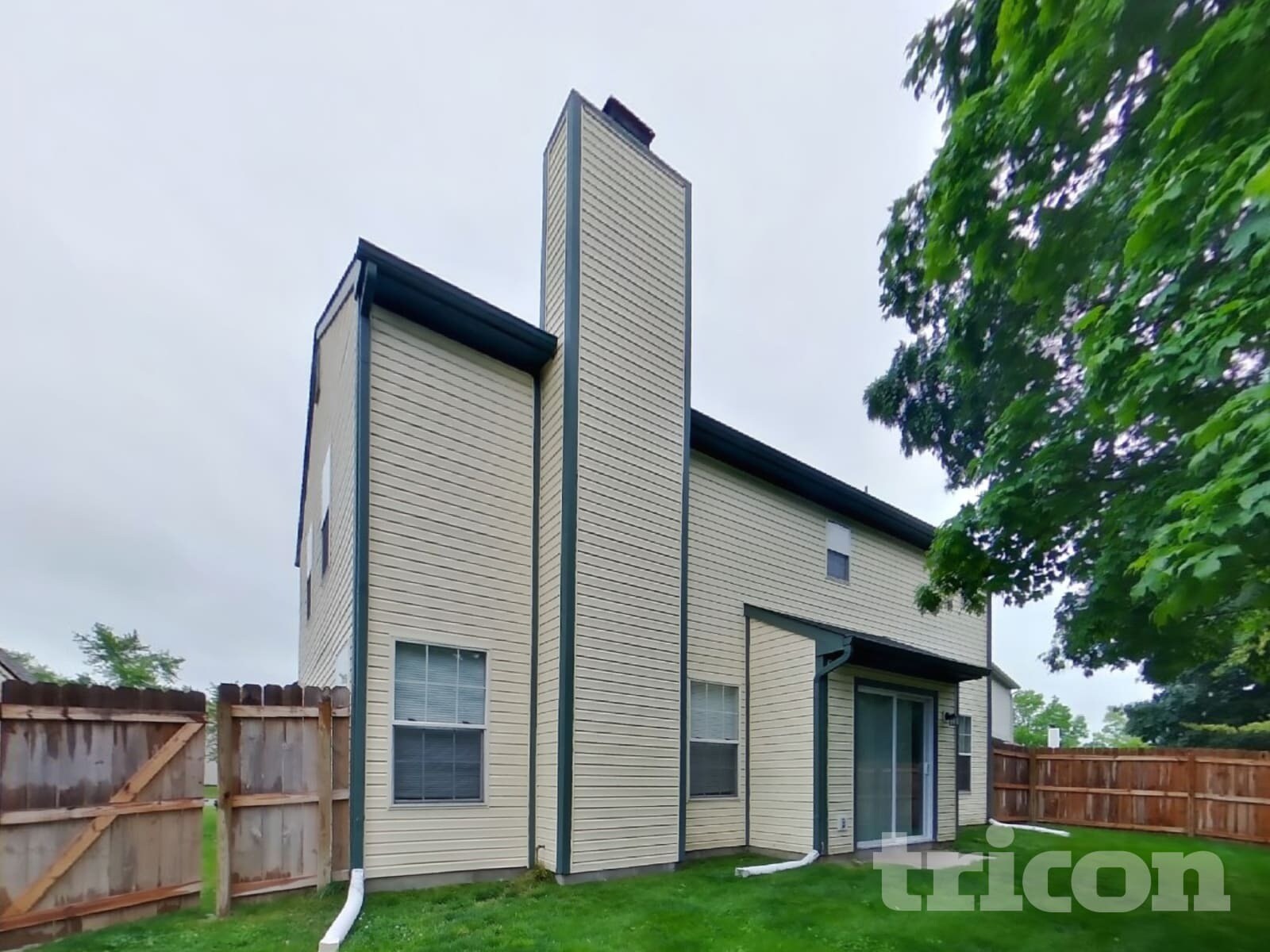 Building Photo - 1022 Pine Mountain Way