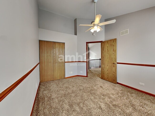 Building Photo - 12 W Country Walk Dr