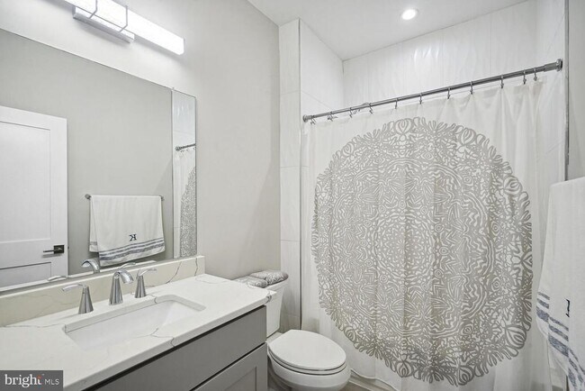 Building Photo - 1555 Rivertown Pl