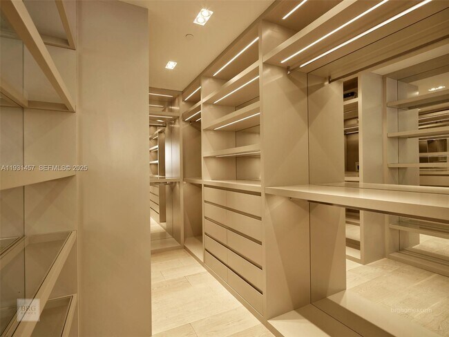 Building Photo - 9701 Collins Ave