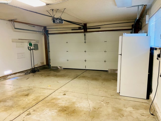 Building Photo - 1757 Burbank Ct