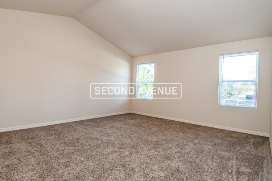 Building Photo - 29 Rockwell Ln
