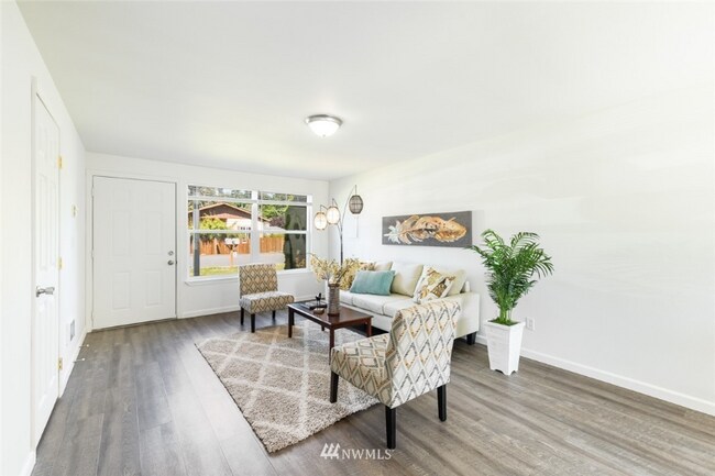 Building Photo - 1744 N Rainier Ave