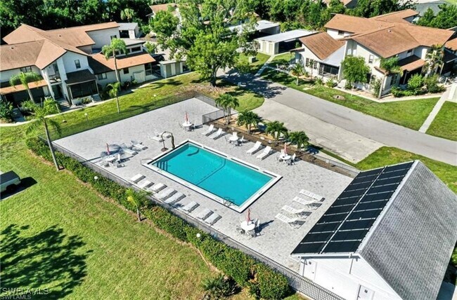 Building Photo - 17020 Golfside Cir