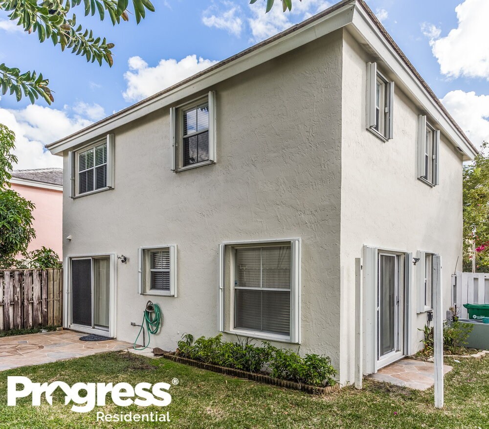 Building Photo - 6701 Fern St