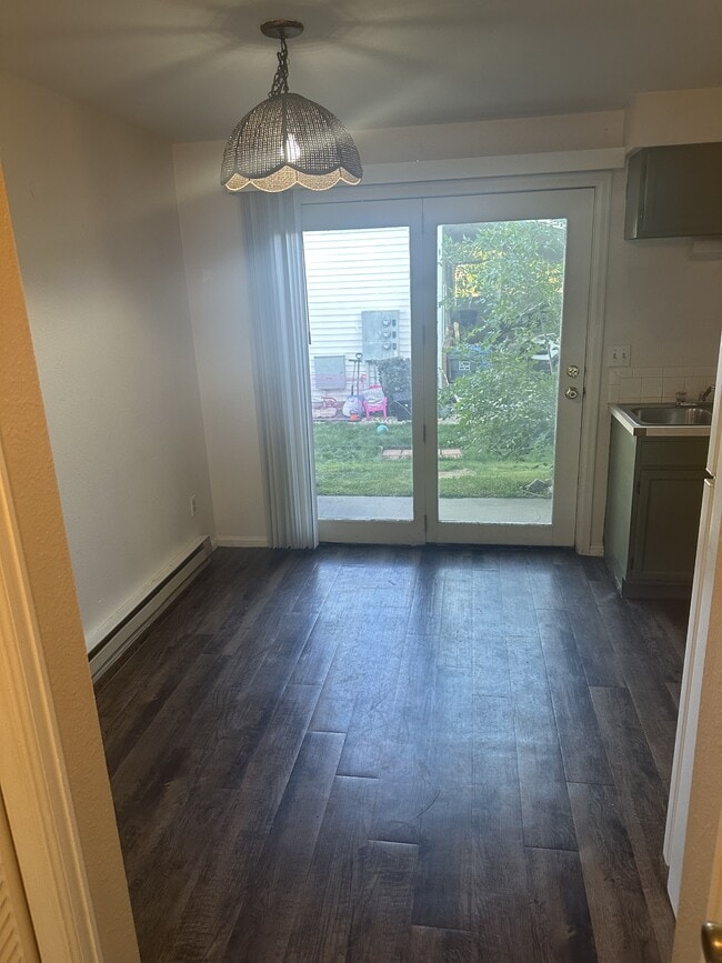 Building Photo - 4885 Basswood Dr