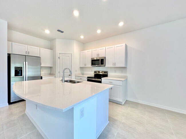 Building Photo - Stylish 3Bedrooms 2.5Bath townhome-living ...