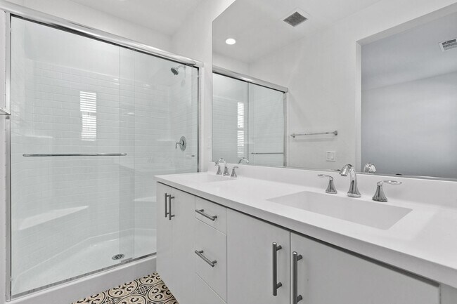 Building Photo - 4 bedroom - Pacific Ridge in Oceanside
