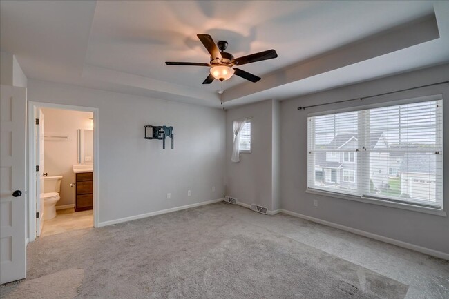 Building Photo - 903 Blue Crane Run