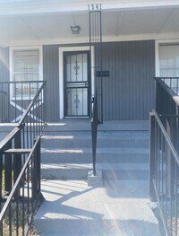 Building Photo - 1541 Patton St