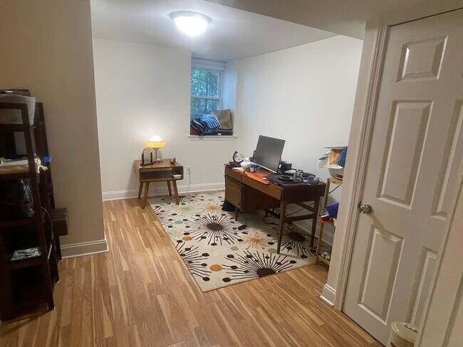 Building Photo - 25 William Jackson Ave