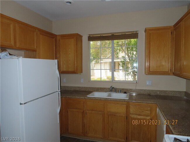 Building Photo - 1561 Tillman Falls Ave