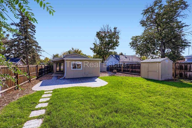 Building Photo - MOVE IN  SPECIAL