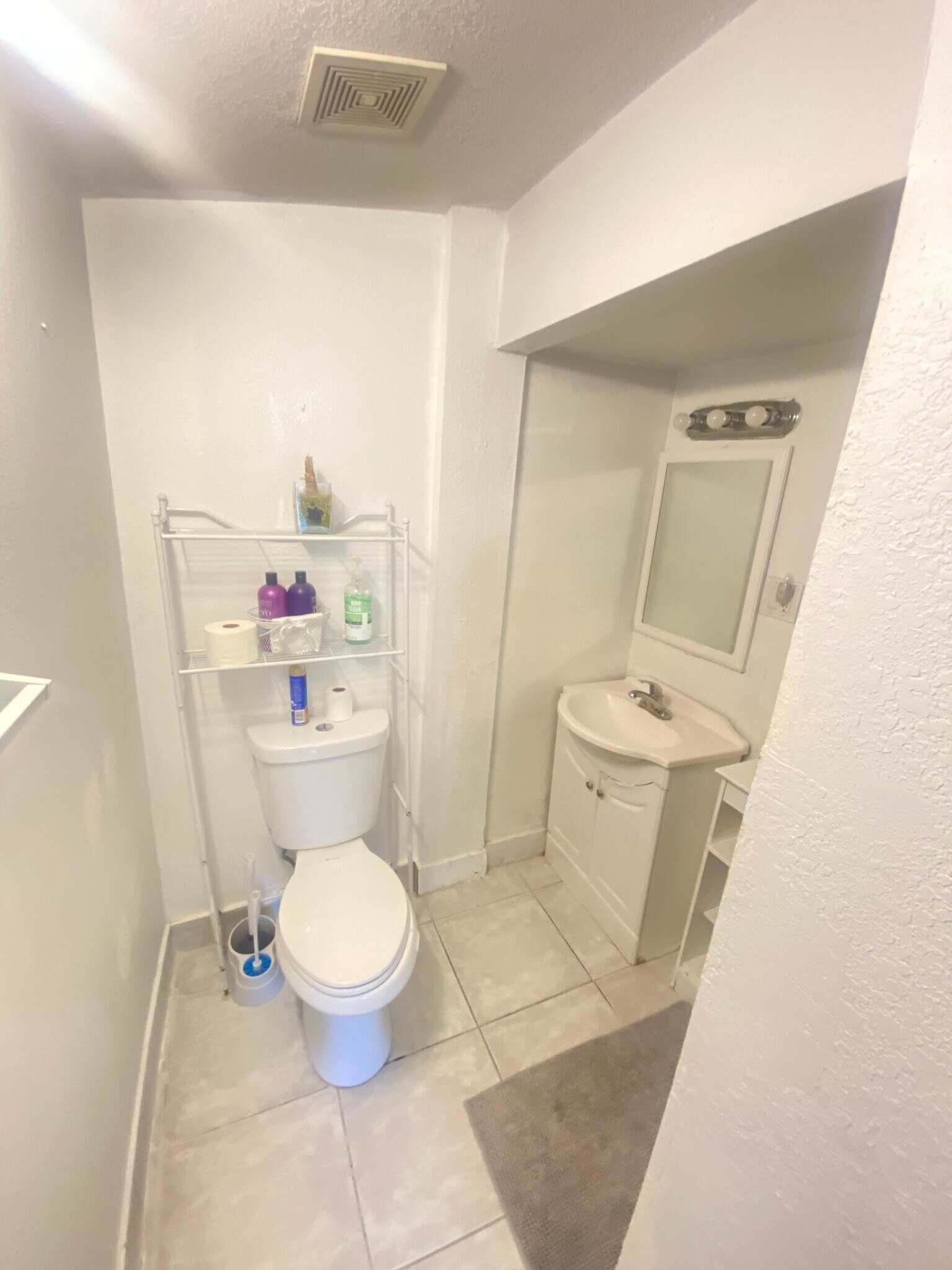 Building Photo - 7121 Taft St