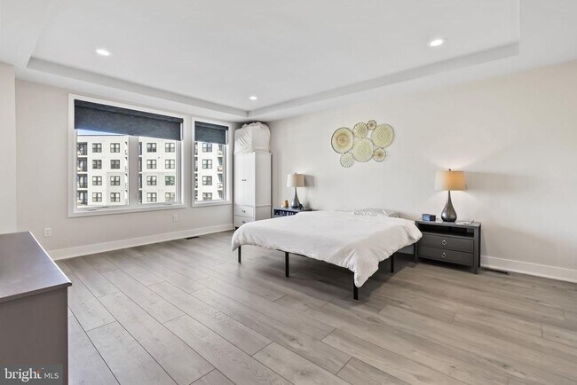 Building Photo - 908 Laurens Aly