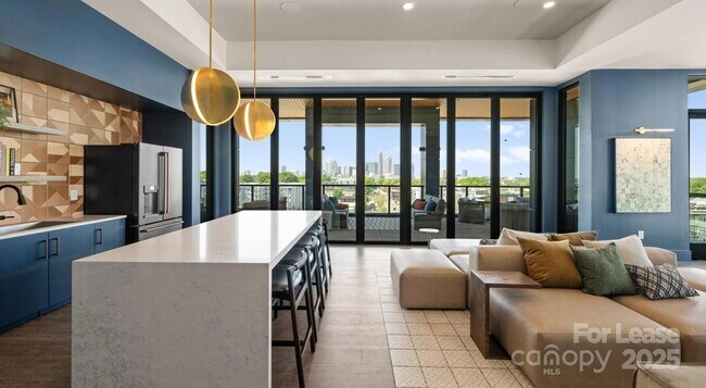 Building Photo - 1711 Commonwealth Ave