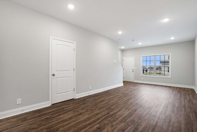 Building Photo - Pro Park Villages # 105