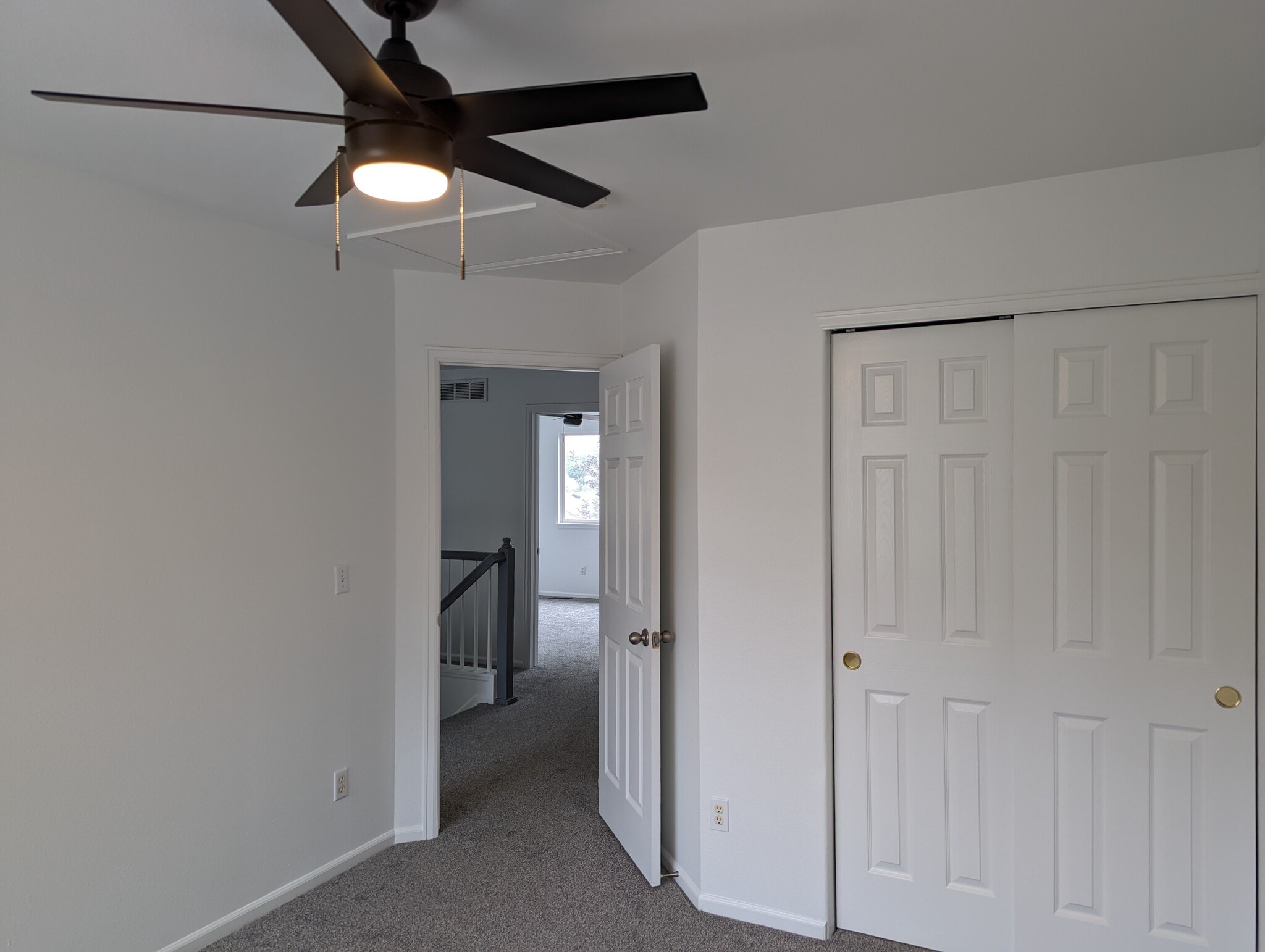 Building Photo - 9464 W Hinsdale Pl