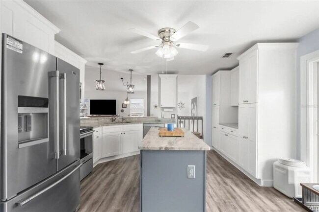 Building Photo - 6029 Bayway Ct