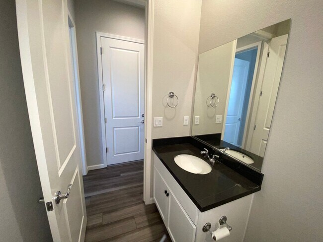 Building Photo - Built 2022 Sparks Spanish Springs 4+ Bedro...