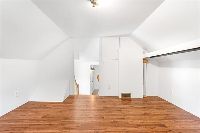 Building Photo - 214 Highland Rd