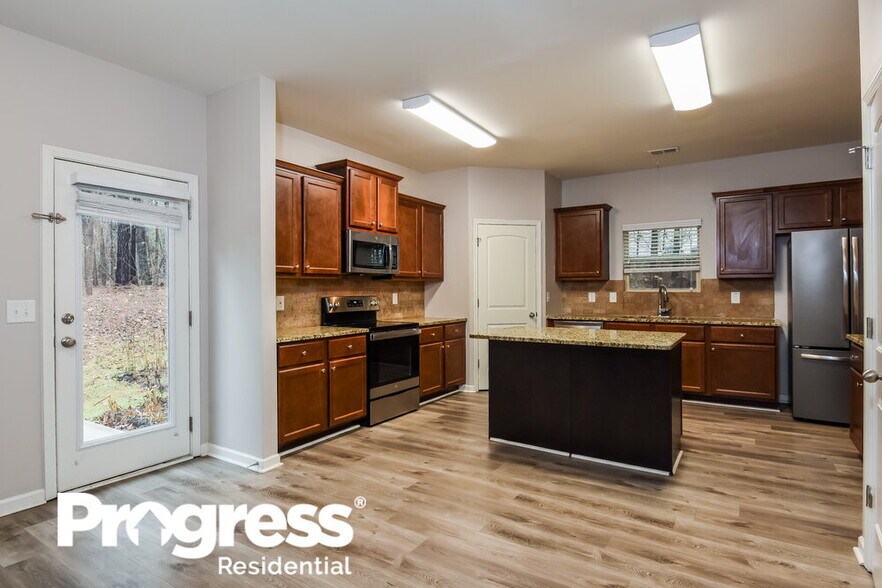 Building Photo - 222 Westridge Cir