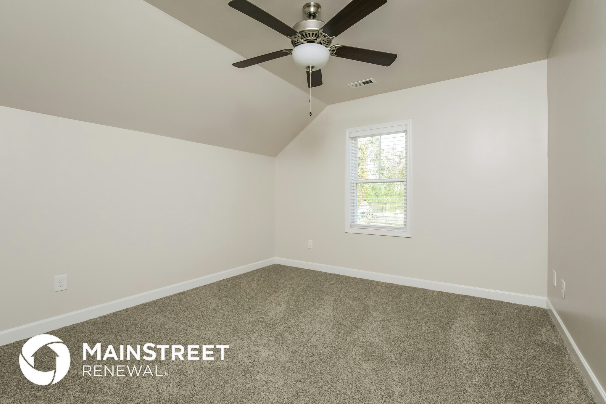 Building Photo - 190 Alcock Ln