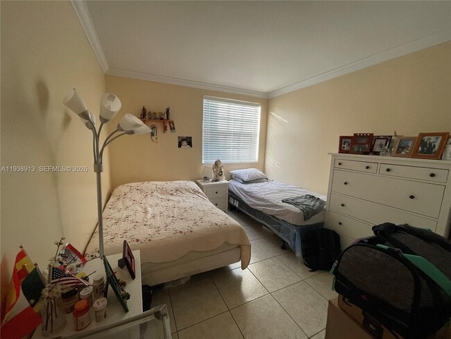 Building Photo - 9711 Fontainebleau Blvd