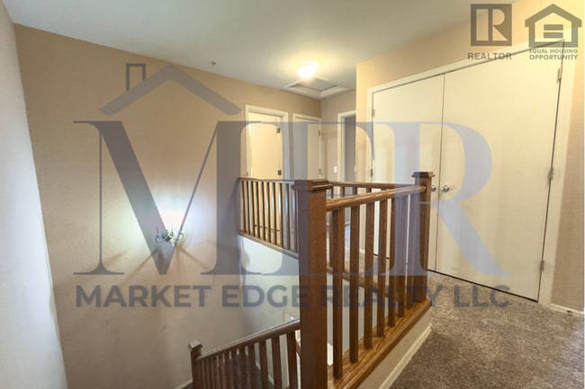 Building Photo - 3Bed/2.5Bath Townhouse at 83rd Ave/I-10! Ready for Immediate Move-In! -- FENCED-IN YARD! 2 CAR GA...