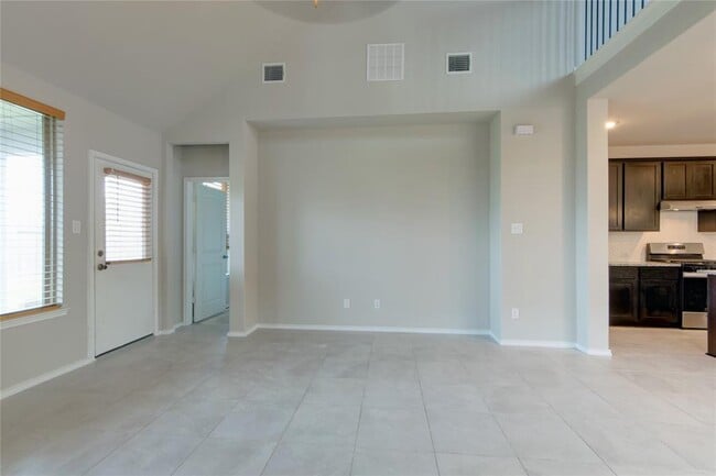Building Photo - 12355 Summerbrook Dr