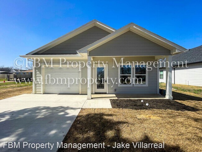 Primary Photo - 3 br, 2 bath House - 390 S Pecan