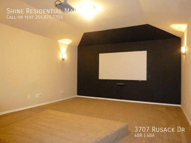 Building Photo - 3707 Rusack Dr