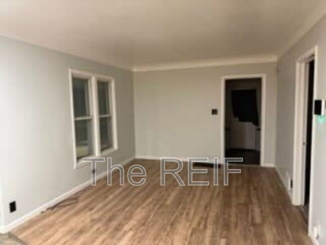 Building Photo - 1553 Illinois Ave