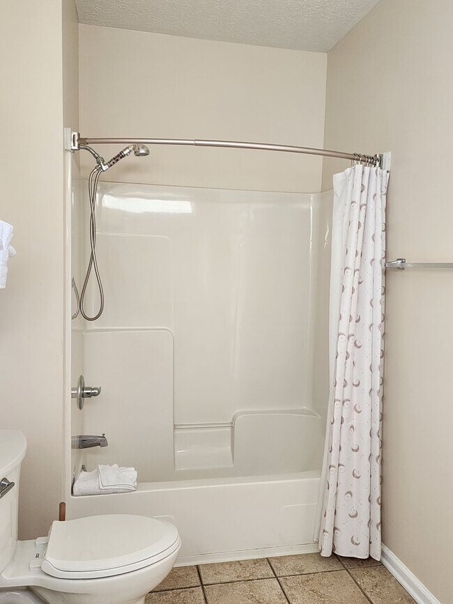 Building Photo - Palm Cove