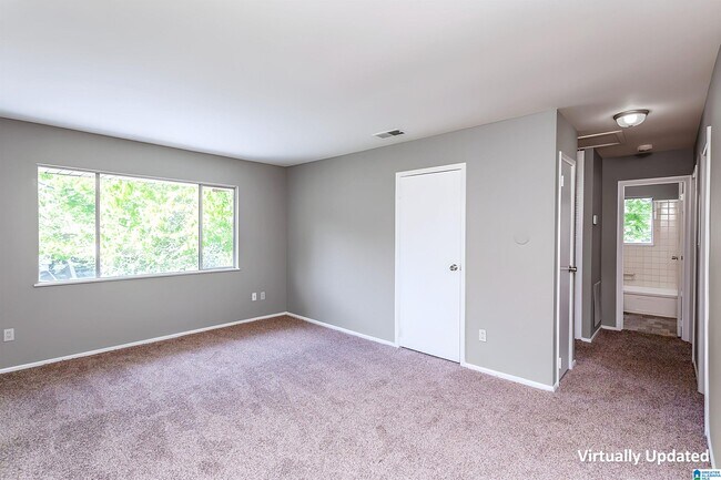 Building Photo - 1112 S Gale Dr