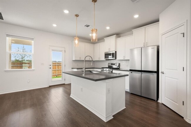 Building Photo - 2902 Tavern Dr