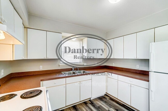 Building Photo - 3571 Turret Green Dr