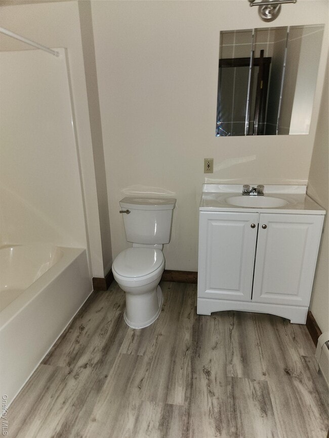 Building Photo - 125 E Market St