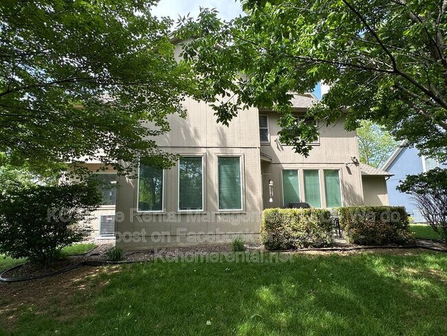Building Photo - 11429 W 142nd Terrace