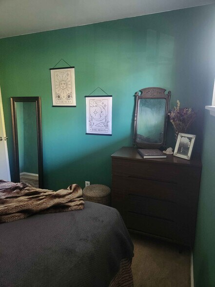 Building Photo - 7153 18th Ave SW