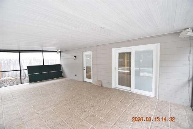 Building Photo - 528 Suwanee Cir