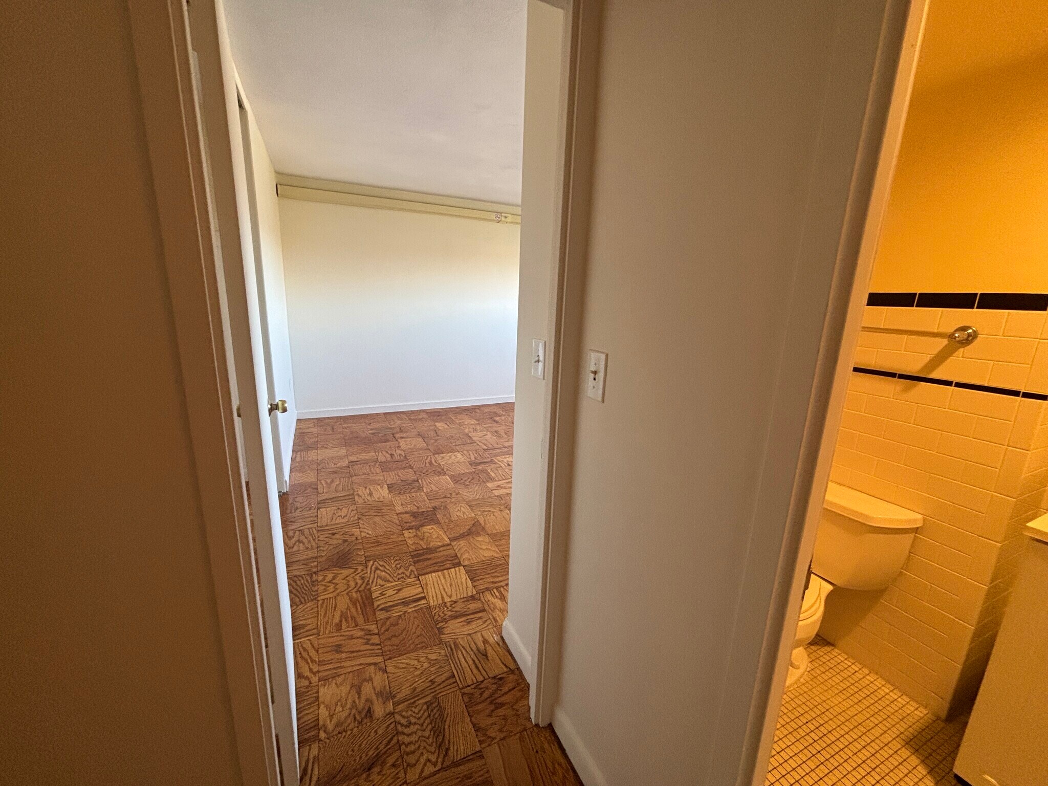 Building Photo - 80 Monmouth St