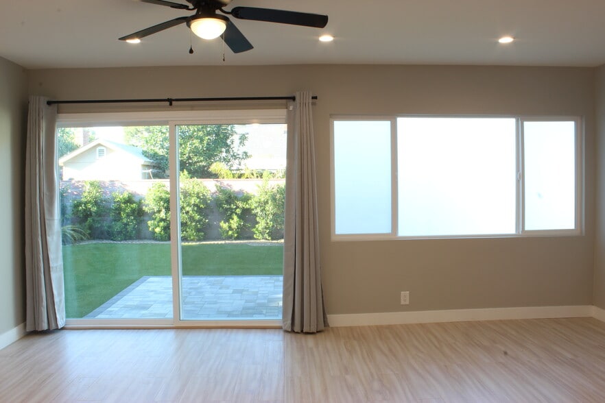 Living Room Sliding Door - 20801 Bassett St