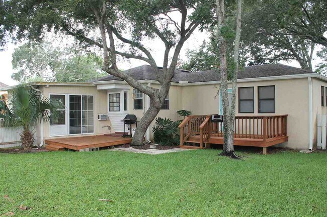 Building Photo - 46 Dolphin Dr