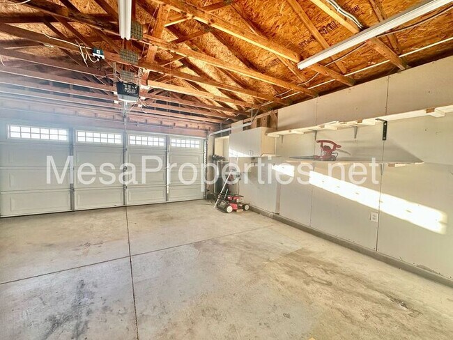 Building Photo - 14747 Carter Rd